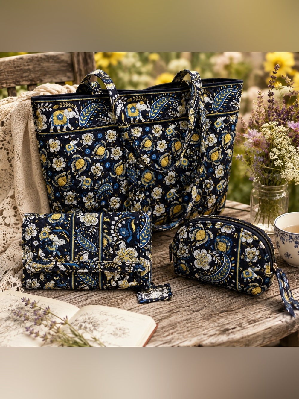 Vera Bradley Elephant Print 3 Piece Travel Set Tote + Cosmetic Bags Retired EUC